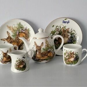 Reutter German Porcelain Child's Bunny Rabbit Teapot Set (10 piece set)